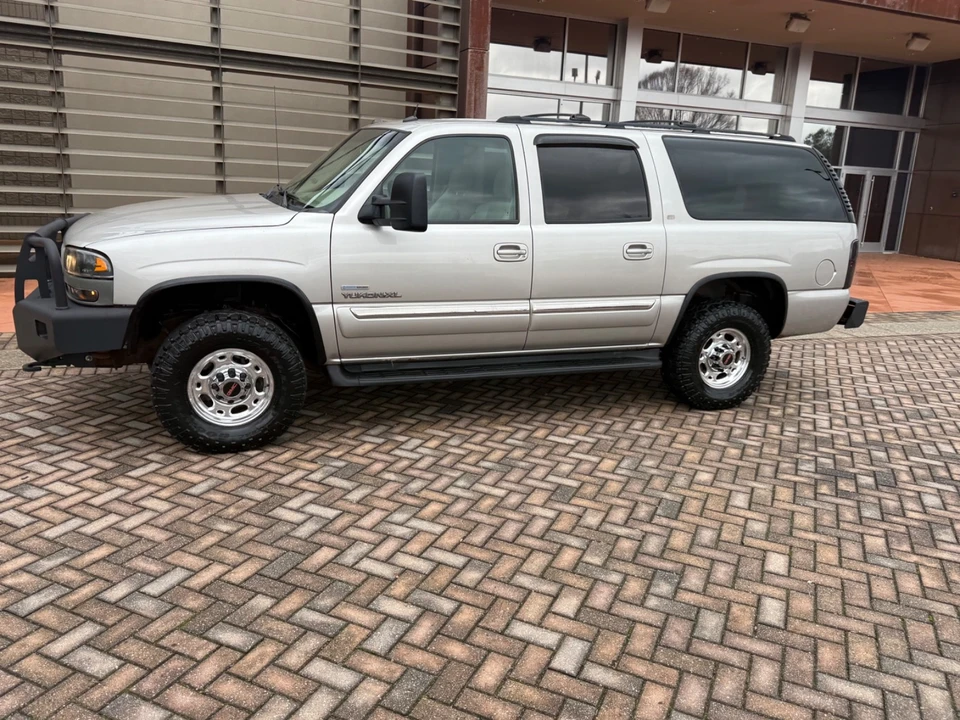2005 GMC Yukon 2nd Gen - Image 3 of 21