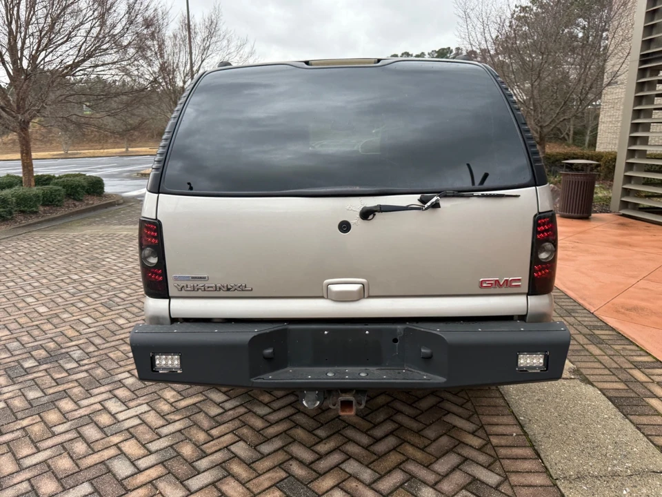 2005 GMC Yukon 2nd Gen - Image 9 of 21