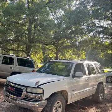 2005 GMC Yukon SLE Sport Utility 4D