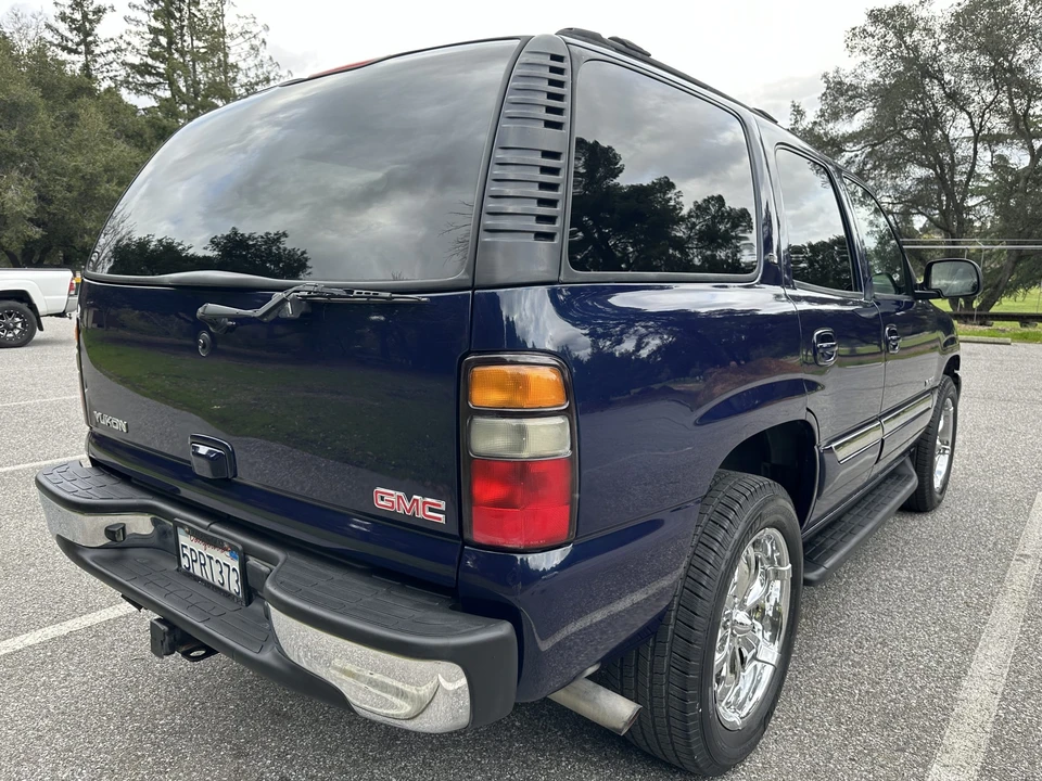 2005 GMC Yukon 2nd Gen - Image 12 of 31