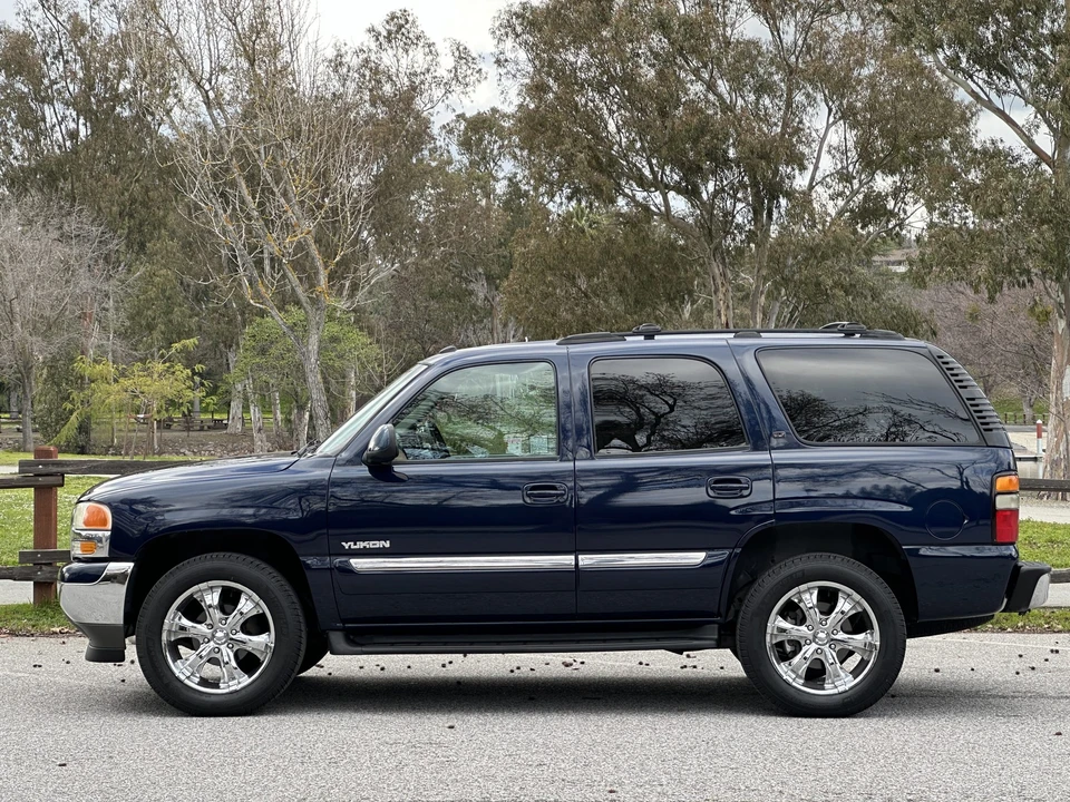 2005 GMC Yukon 2nd Gen - Image 9 of 31