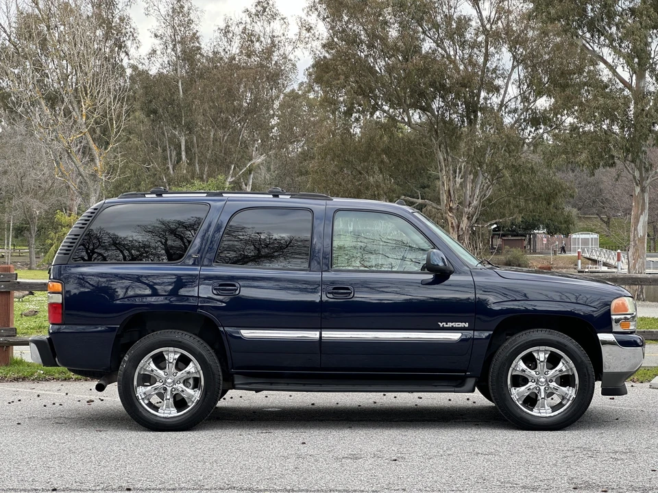 2005 GMC Yukon 2nd Gen - Image 5 of 31