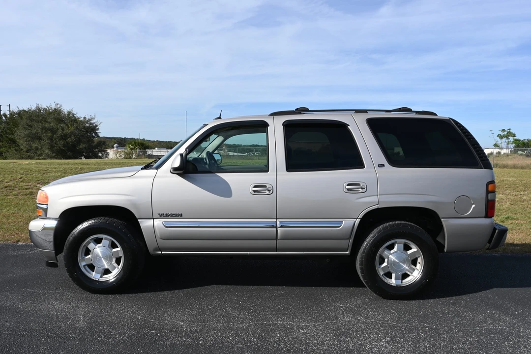 2005 GMC Yukon 2nd Gen - Image 7 of 31