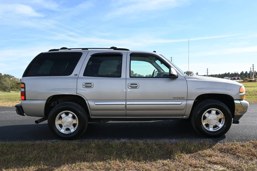 2005 GMC Yukon 2nd Gen - Image 20 of 31
