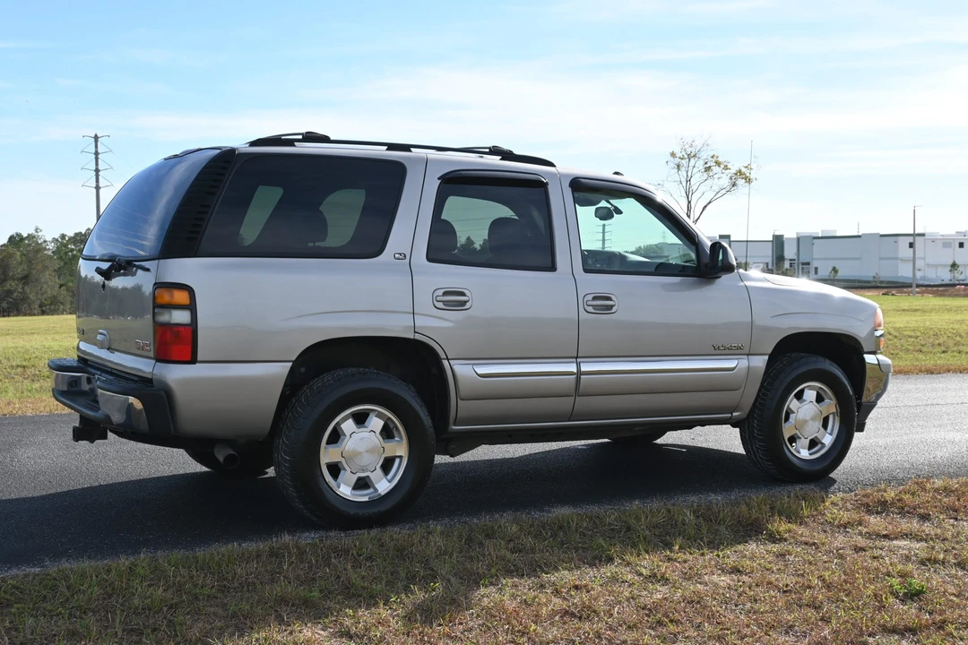 2005 GMC Yukon 2nd Gen - Image 15 of 31
