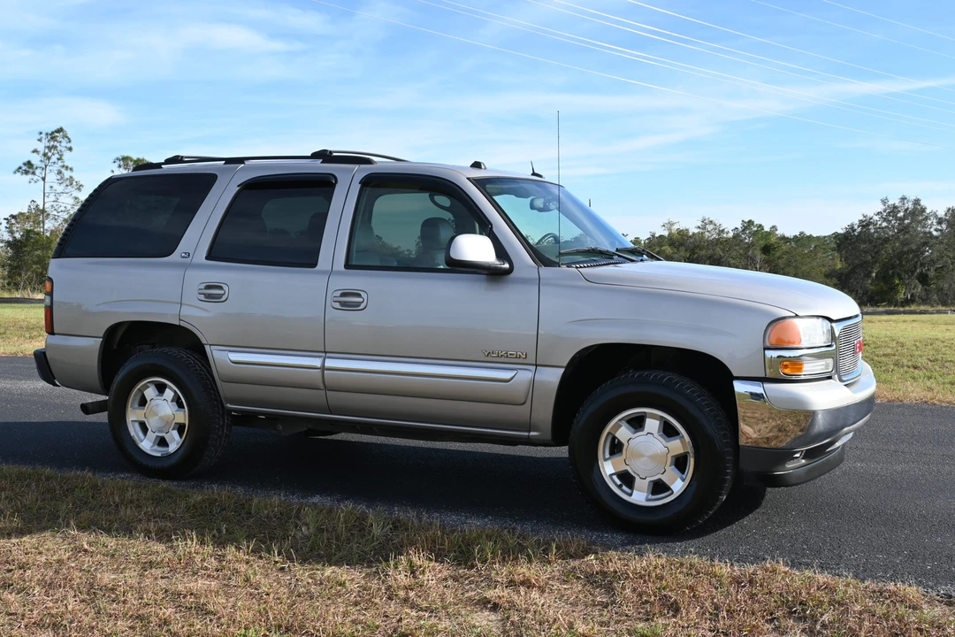 2005 GMC Yukon 2nd Gen - Image 21 of 31