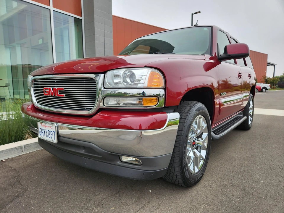 2005 GMC Yukon 2nd Gen - Image 2 of 31