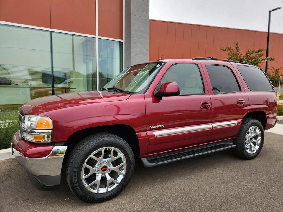 2005 GMC Yukon 2nd Gen - Image 11 of 31