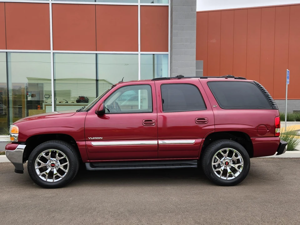 2005 GMC Yukon 2nd Gen - Image 13 of 31