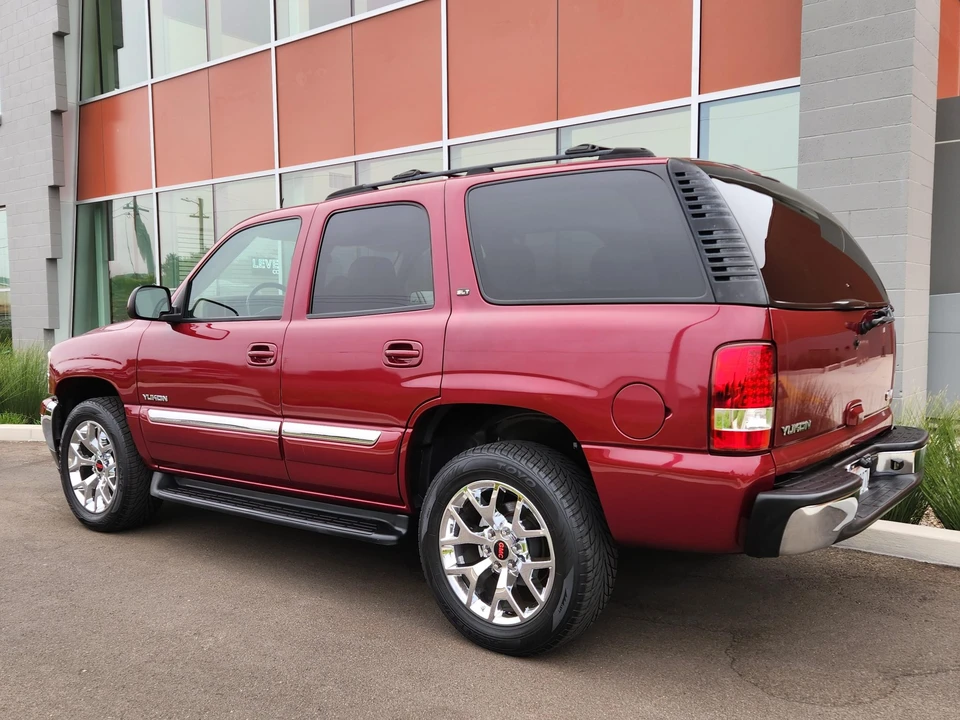 2005 GMC Yukon 2nd Gen - Image 15 of 31