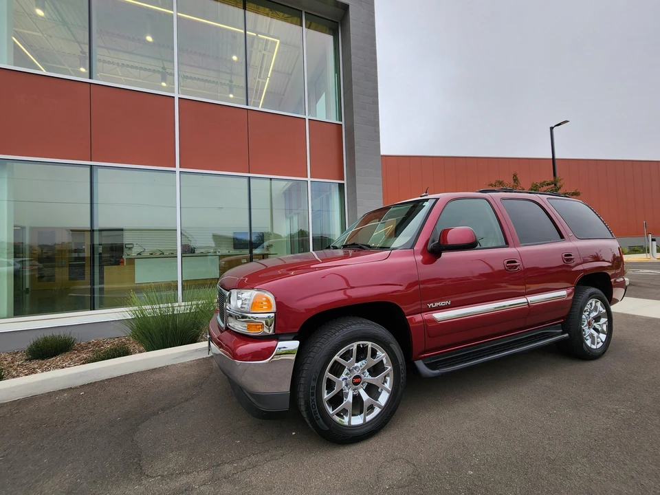 2005 GMC Yukon 2nd Gen - Image 9 of 31