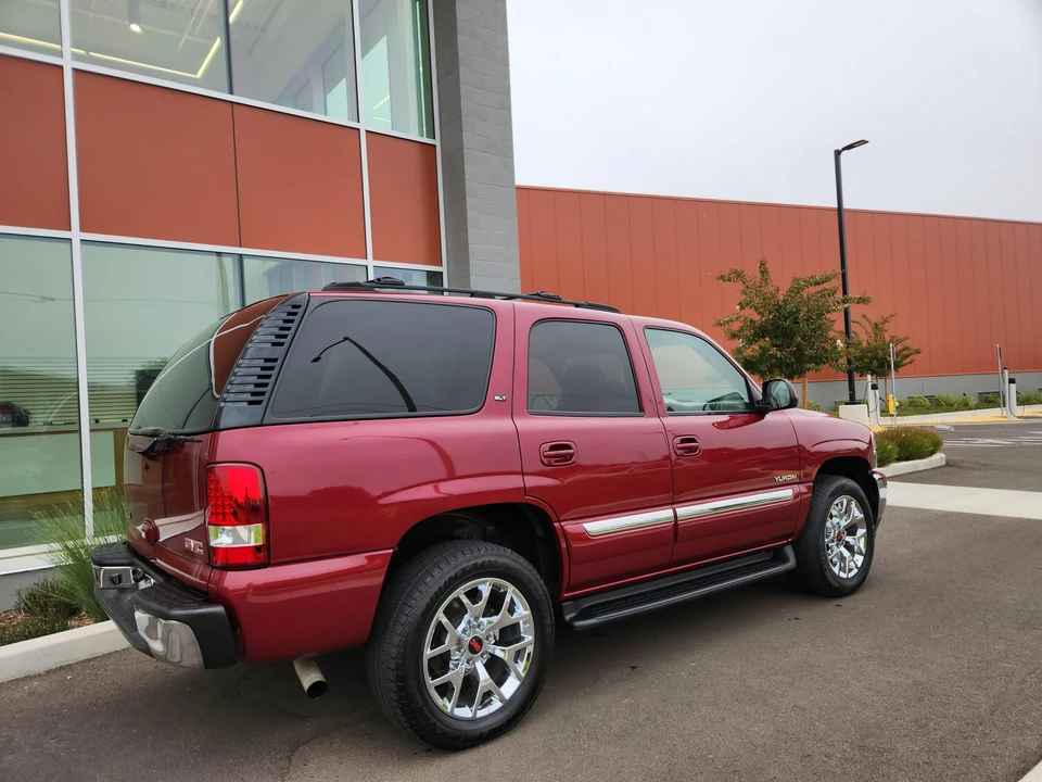 2005 GMC Yukon 2nd Gen - Image 27 of 31