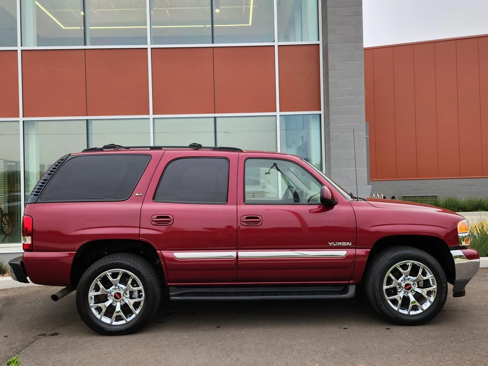 2005 GMC Yukon 2nd Gen - Image 29 of 31
