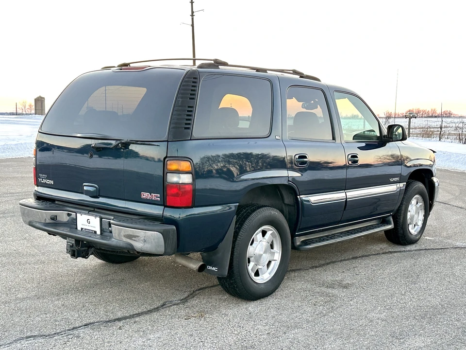2005 GMC Yukon 2nd Gen - Image 16 of 31