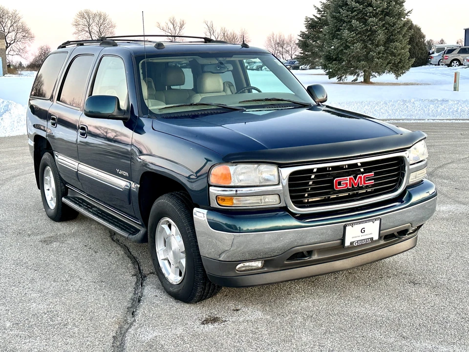 2005 GMC Yukon 2nd Gen - Image 3 of 31
