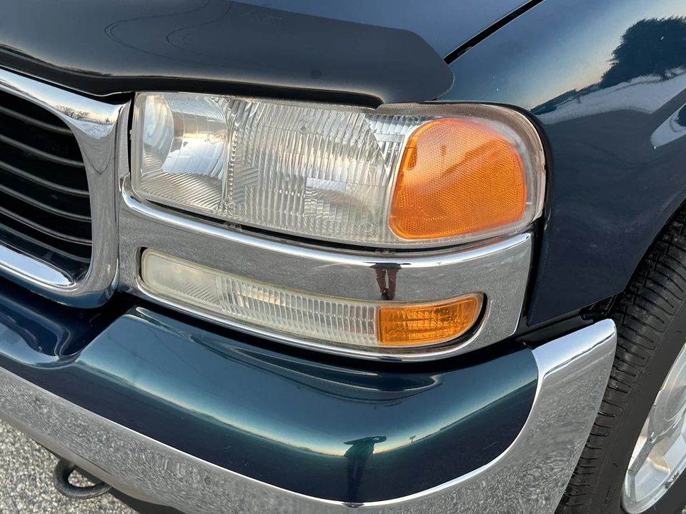 2005 GMC Yukon 2nd Gen - Image 23 of 31