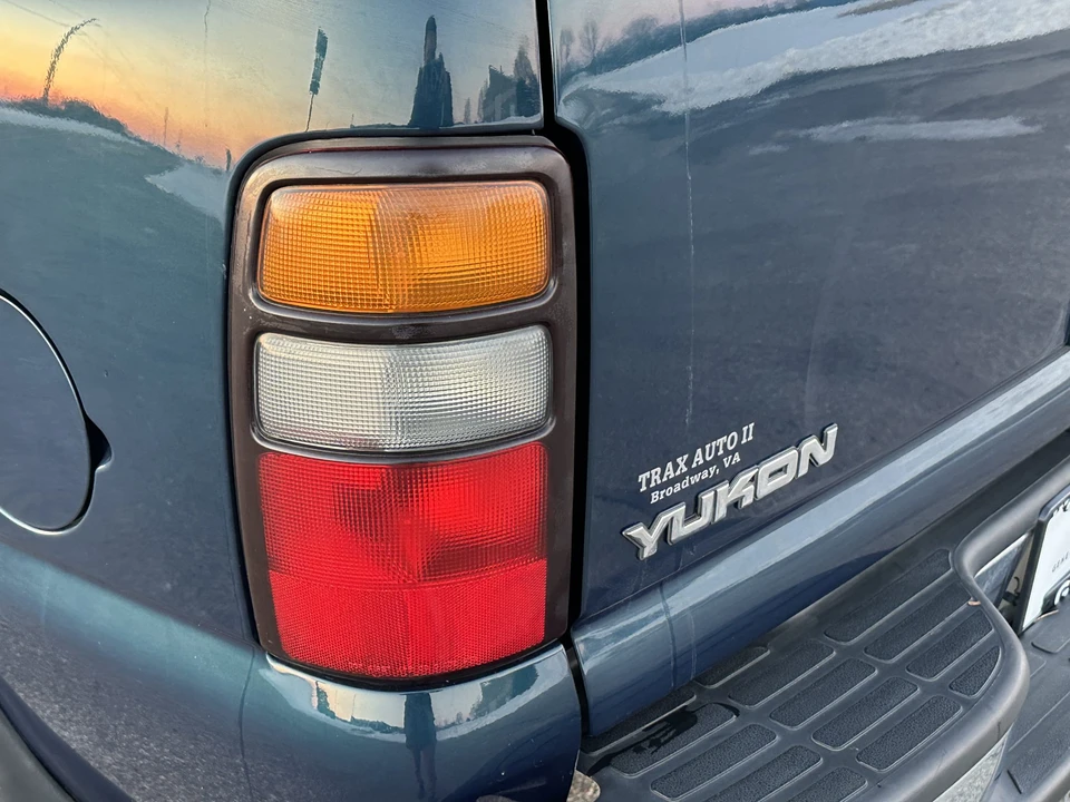 2005 GMC Yukon 2nd Gen - Image 28 of 31