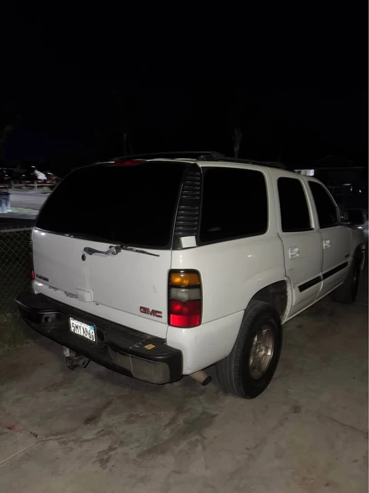 2005 GMC Yukon 2nd Gen - Image 3 of 6