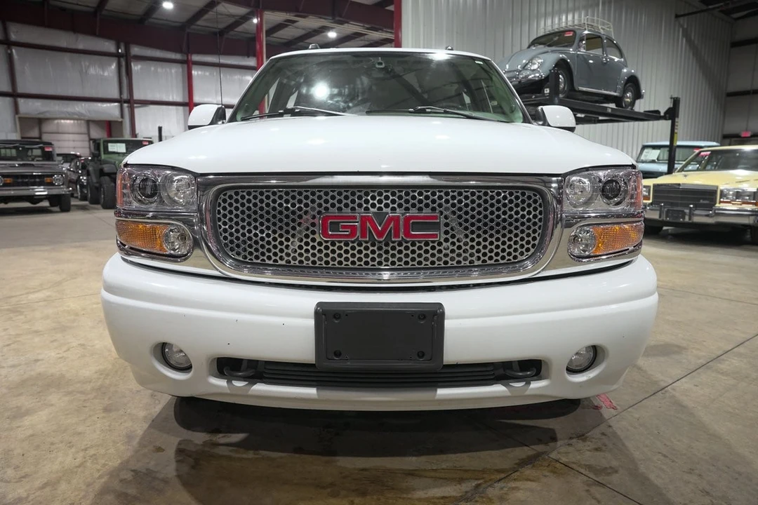 2005 GMC Yukon 2nd Gen - Image 13 of 21
