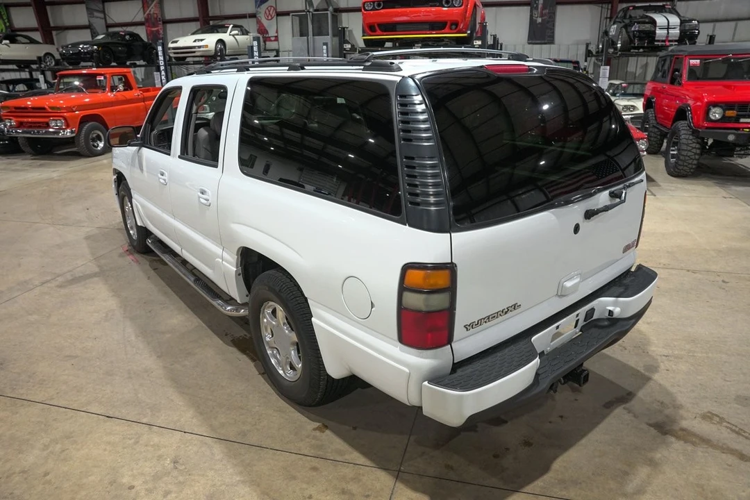 2005 GMC Yukon 2nd Gen - Image 16 of 21