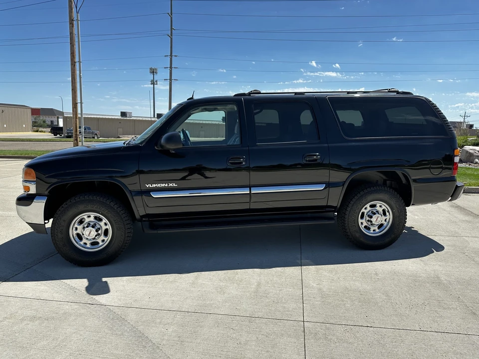 2005 GMC Yukon 2nd Gen - Image 7 of 31