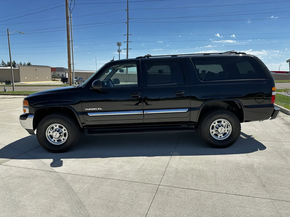 2005 GMC Yukon 2nd Gen - Image 8 of 31
