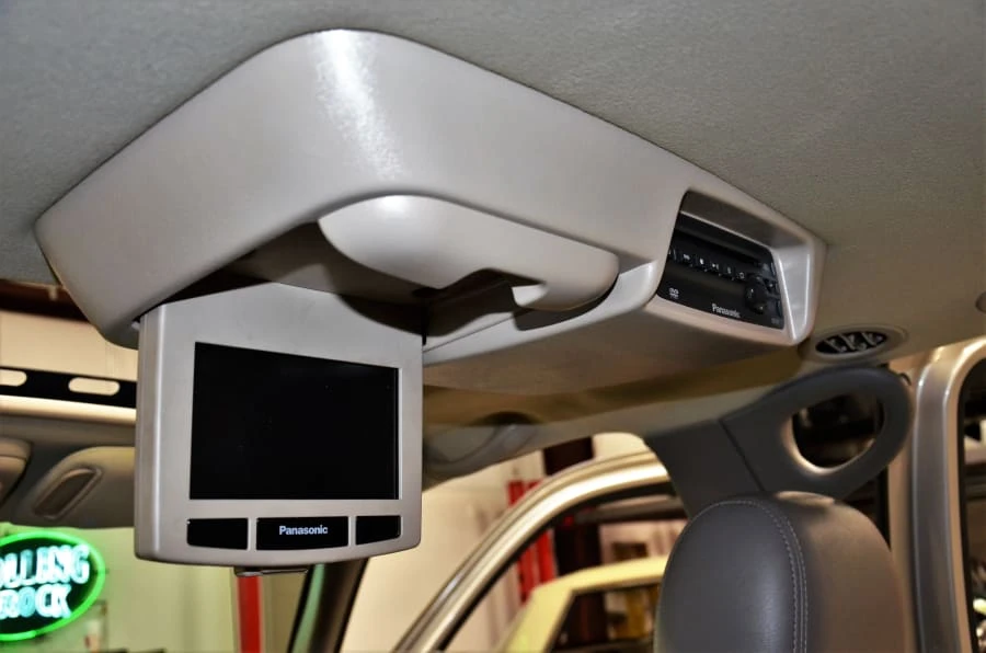2005 GMC Yukon 2nd Gen - Image 3 of 12