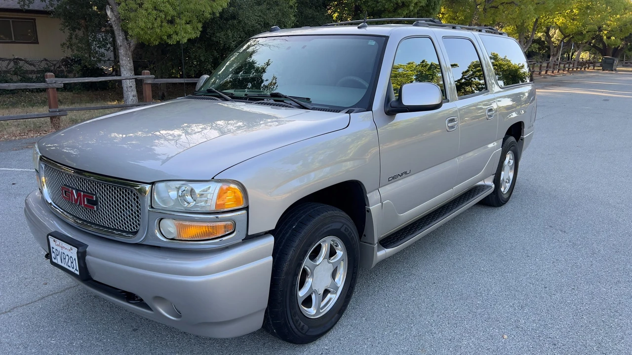 2005 GMC Yukon 2nd Gen - Image 4 of 31