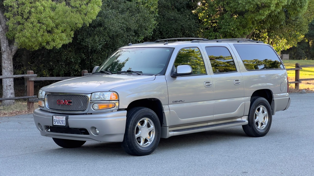 2005 GMC Yukon 2nd Gen - Image 5 of 31