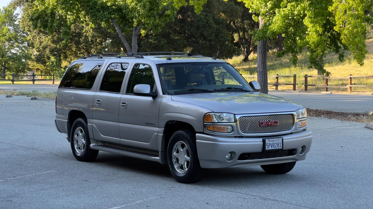 2005 GMC Yukon 2nd Gen - Image 16 of 31