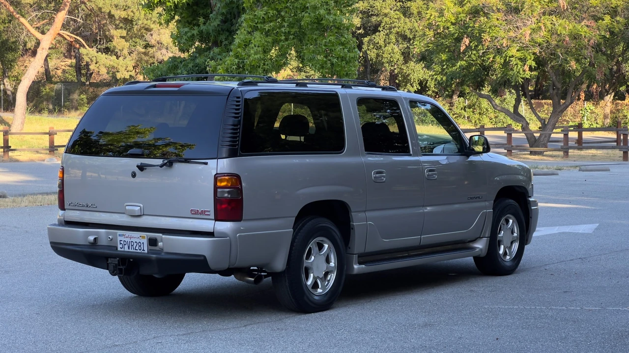 2005 GMC Yukon 2nd Gen - Image 22 of 31