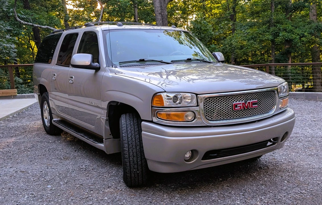 2005 GMC Yukon 2nd Gen - Image 30 of 31