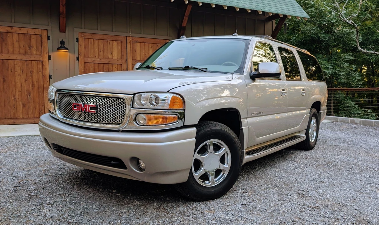 2005 GMC Yukon 2nd Gen - Image 4 of 31