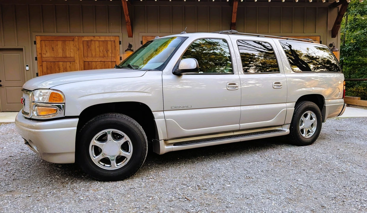 2005 GMC Yukon 2nd Gen - Image 8 of 31