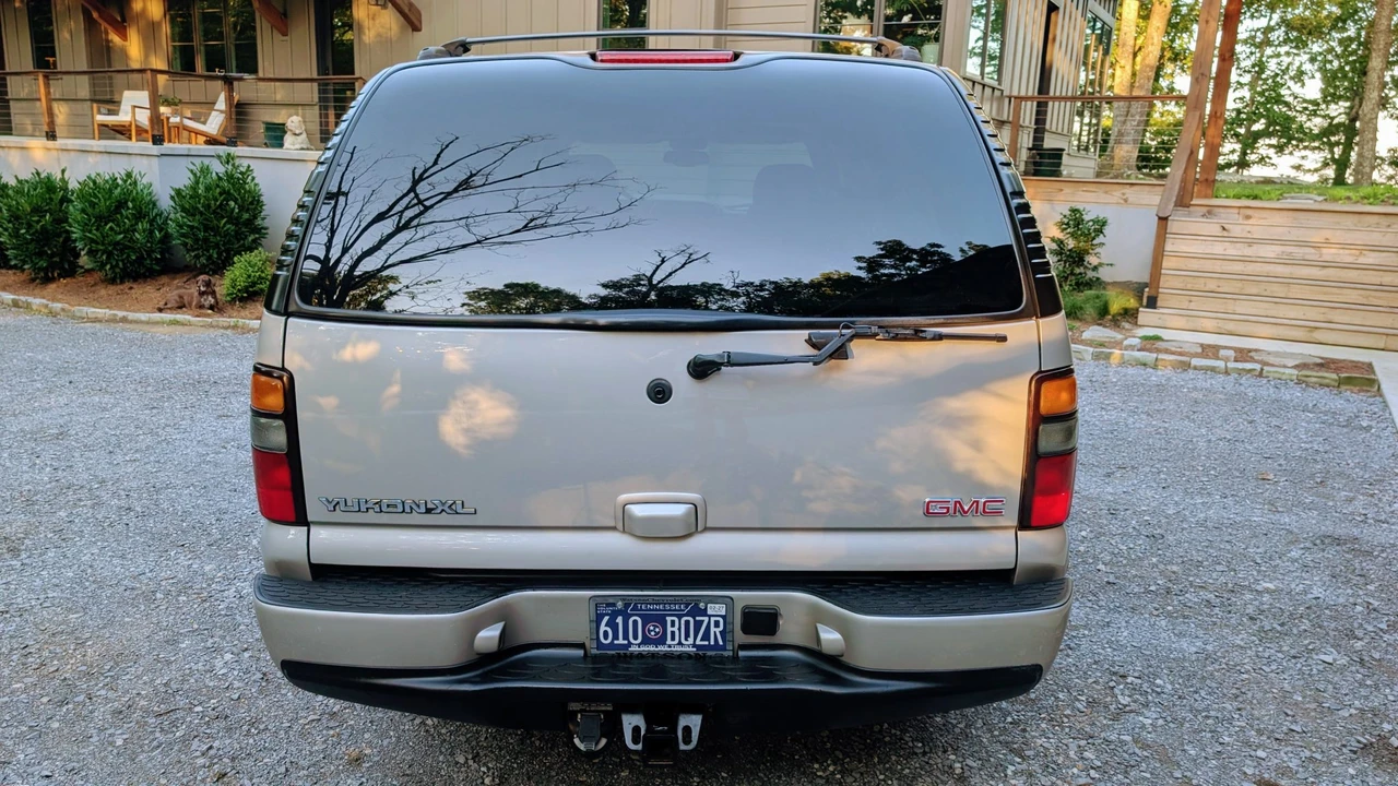 2005 GMC Yukon 2nd Gen - Image 21 of 31