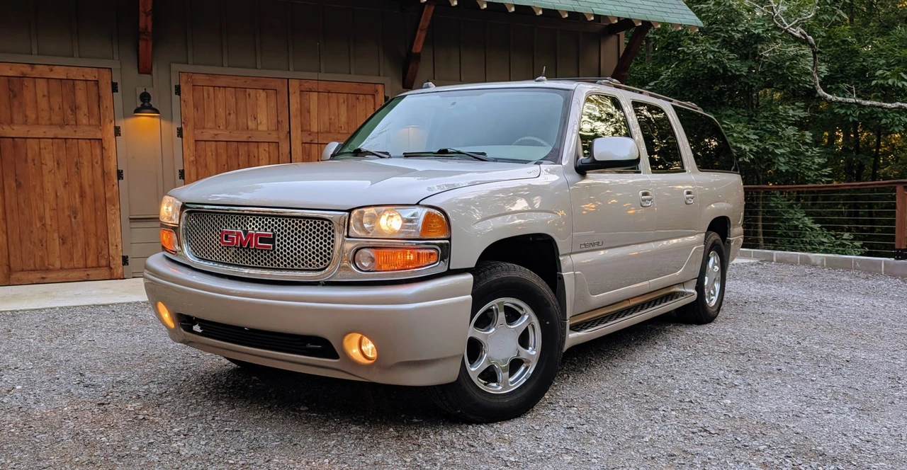 2005 GMC Yukon 2nd Gen - Image 3 of 31