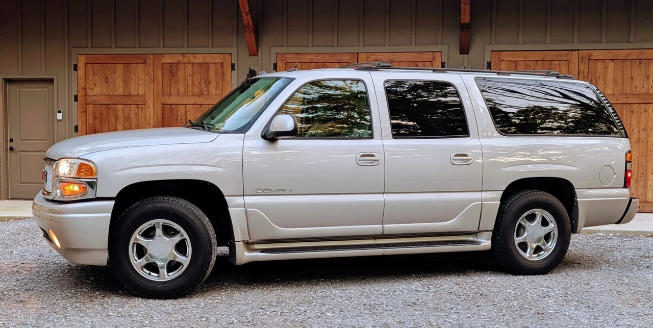 2005 GMC Yukon 2nd Gen - Image 12 of 31
