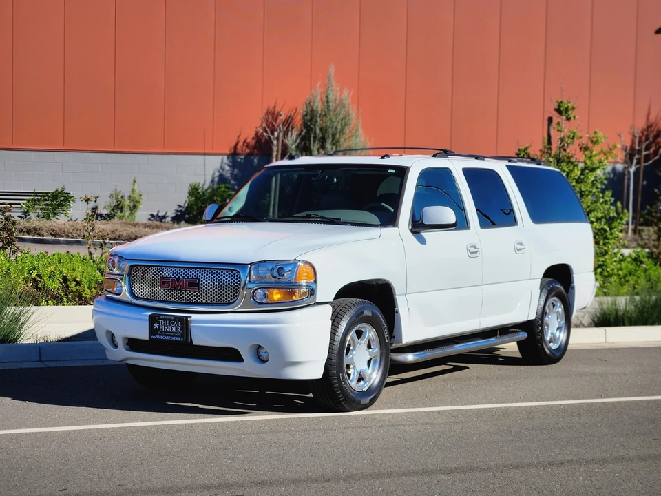 2005 GMC Yukon 2nd Gen - Image 2 of 31