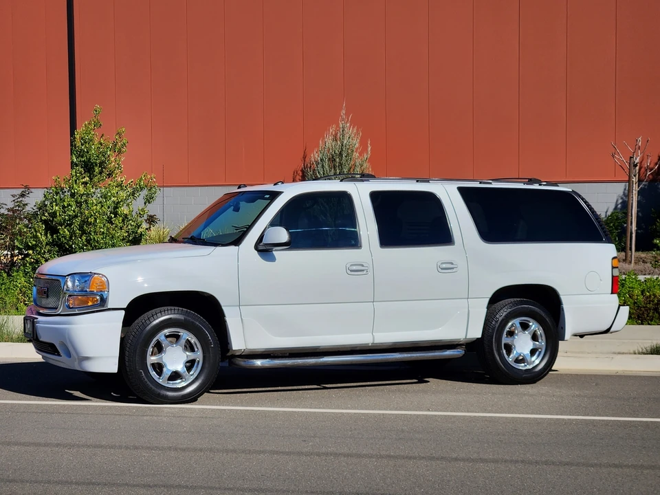 2005 GMC Yukon 2nd Gen - Image 4 of 31