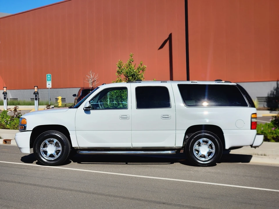 2005 GMC Yukon 2nd Gen - Image 5 of 31