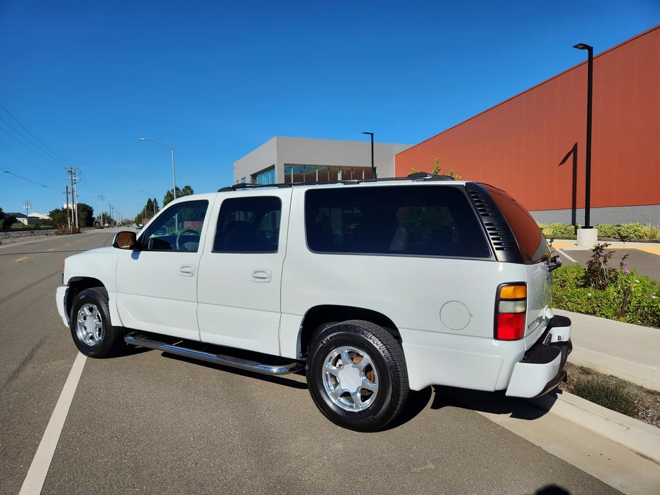 2005 GMC Yukon 2nd Gen - Image 7 of 31