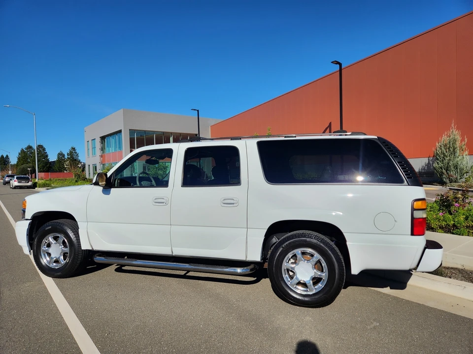 2005 GMC Yukon 2nd Gen - Image 23 of 31