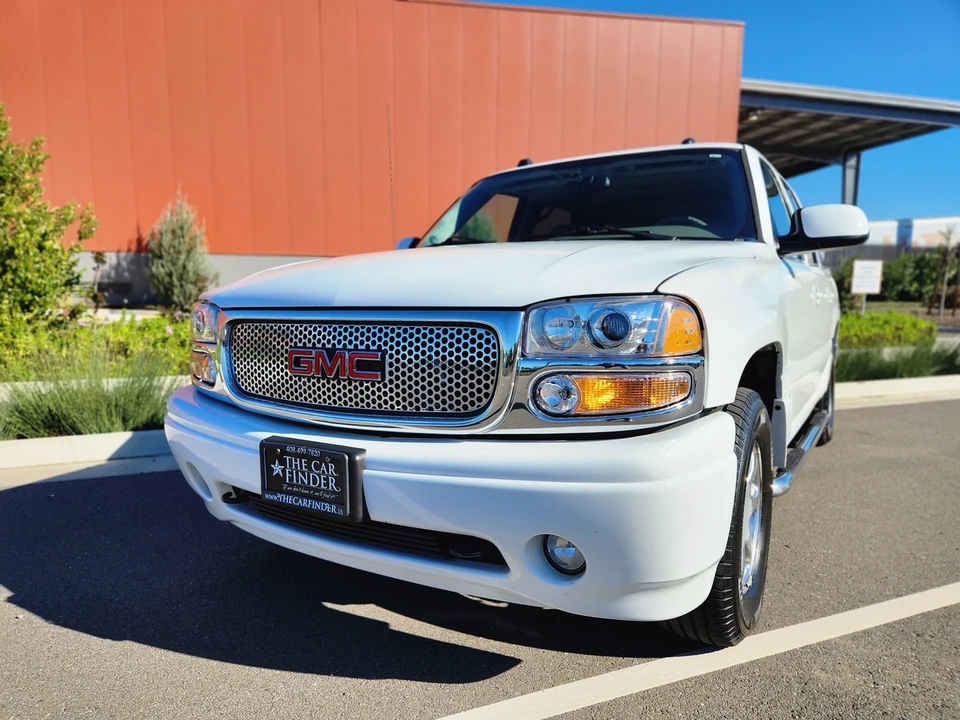 2005 GMC Yukon 2nd Gen - Image 20 of 31