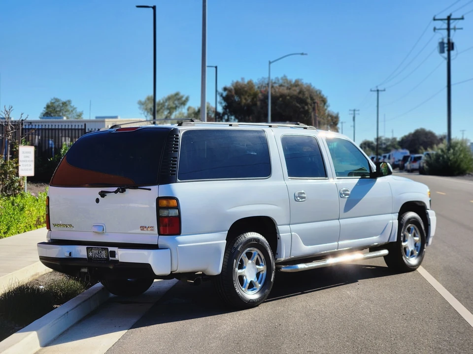2005 GMC Yukon 2nd Gen - Image 12 of 31