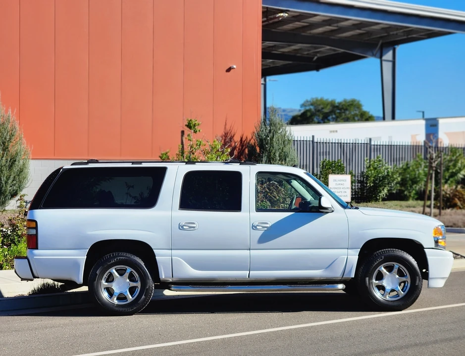 2005 GMC Yukon 2nd Gen - Image 14 of 31