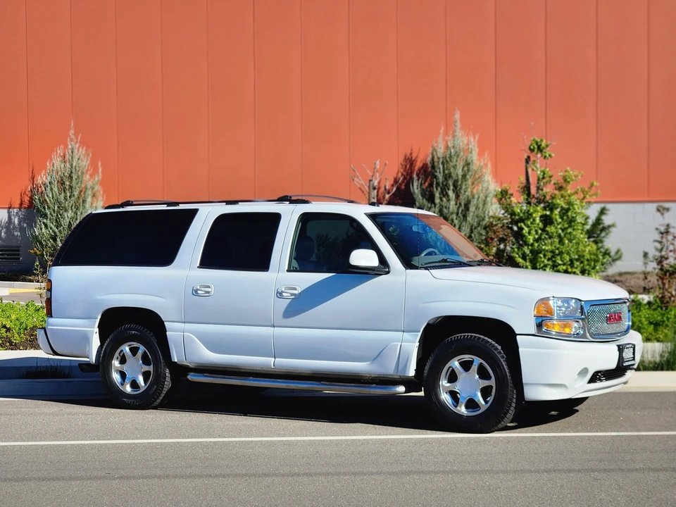 2005 GMC Yukon 2nd Gen - Image 15 of 31