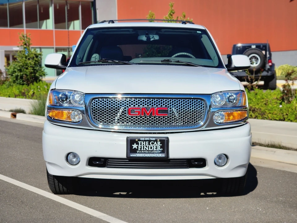 2005 GMC Yukon 2nd Gen - Image 19 of 31