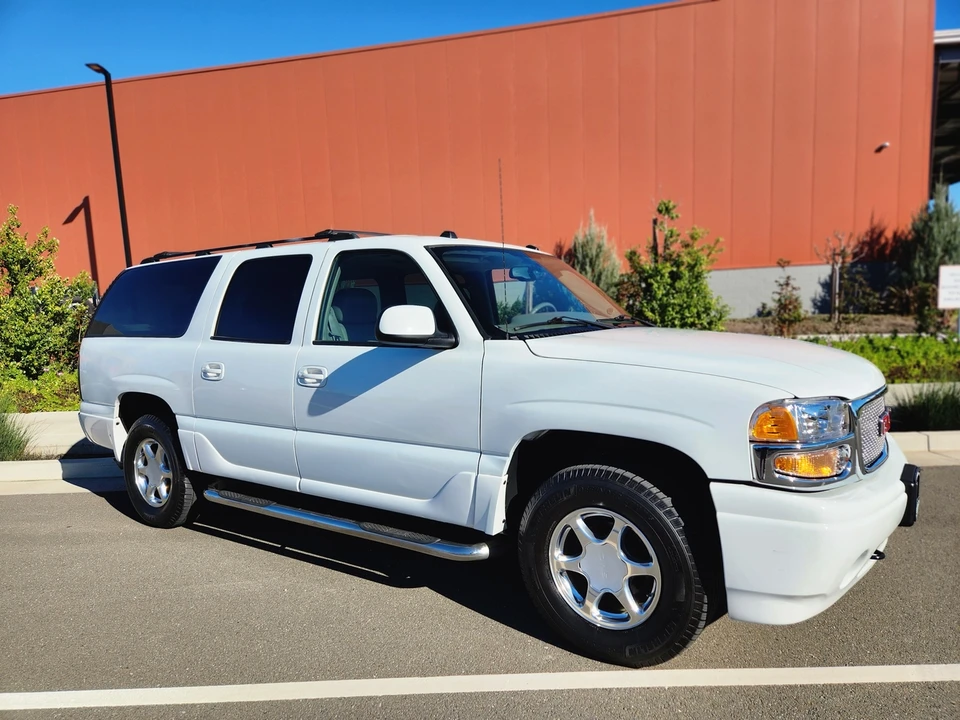 2005 GMC Yukon 2nd Gen - Image 30 of 31