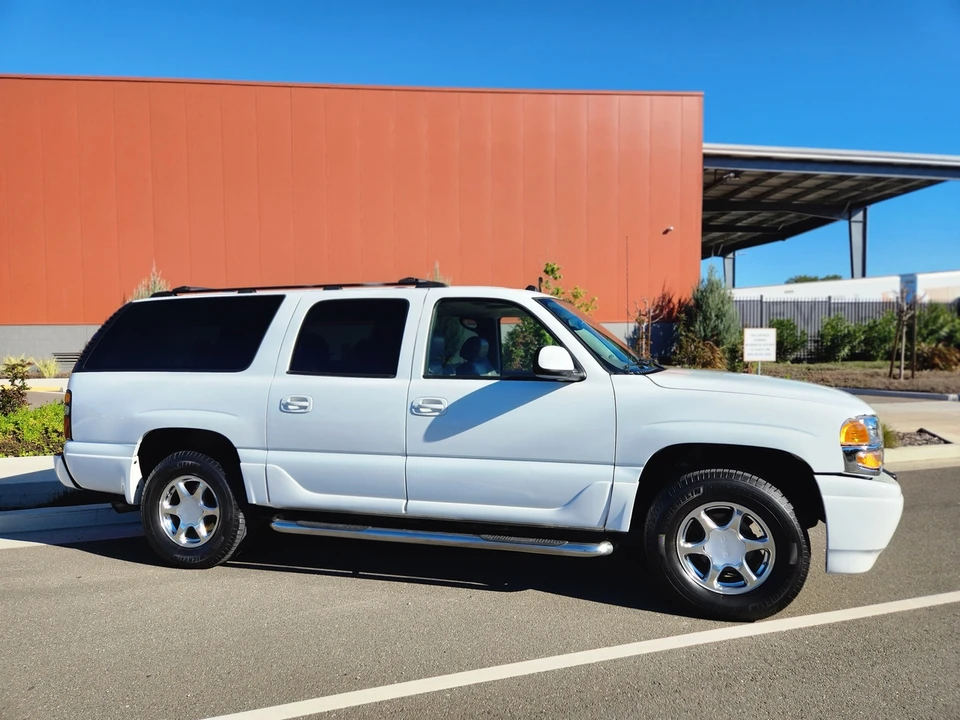 2005 GMC Yukon 2nd Gen - Image 29 of 31