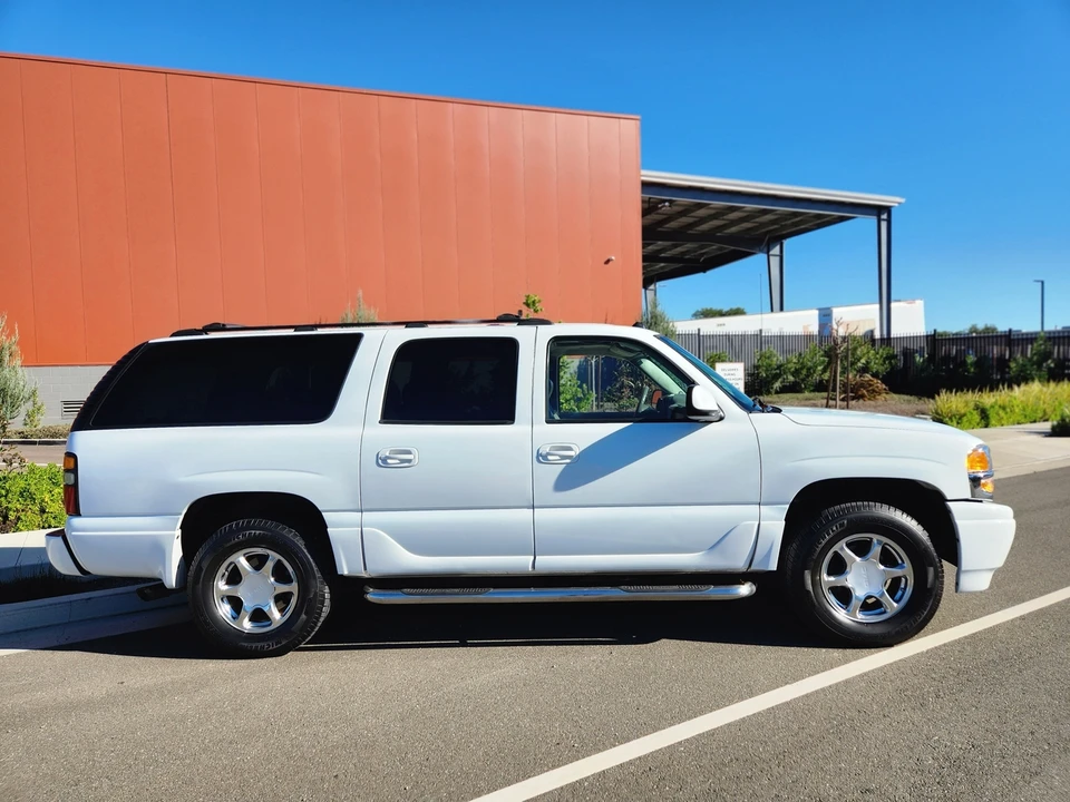 2005 GMC Yukon 2nd Gen - Image 28 of 31